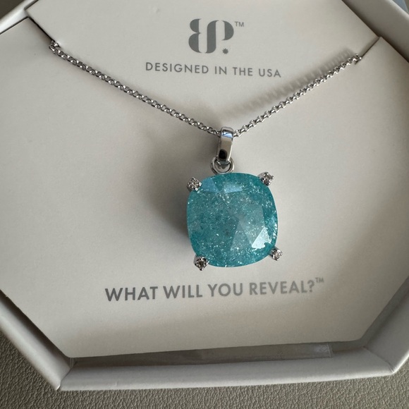 Silver Lining of You Necklace 💎❄️ - Picture 2 of 4